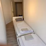 Monteurwohnung Fuer 5 Personen Mit 3 Schlafzimmern Apartment