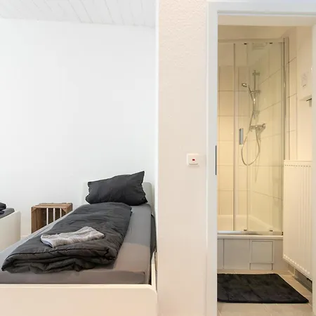 Apartment Monteurwohnung Für 4 Personen In Zentraler Lage *