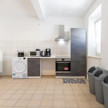 Monteurwohnung Für 4 Personen In Zentraler Lage