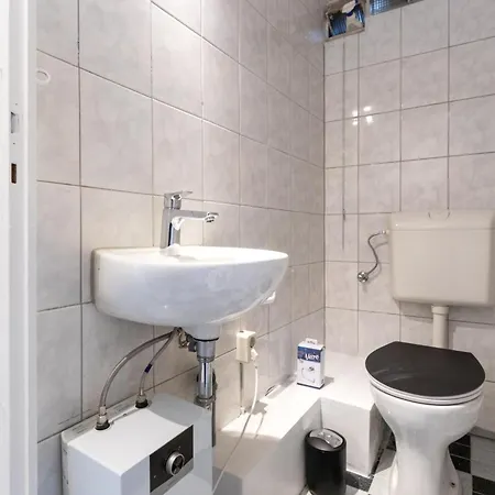 Monteurwohnung Für 4 Personen In Zentraler Lage Apartment Mainz