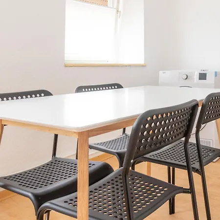 Monteurwohnung Fuer 5 Personen Mit 3 Schlafzimmern