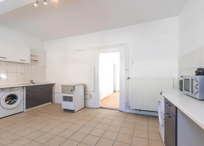 Monteurwohnung Für 4 Personen In Zentraler Lage Apartamento *