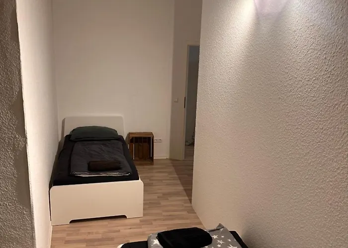 Apartment Monteurwohnung Für 4 Personen In Zentraler Lage